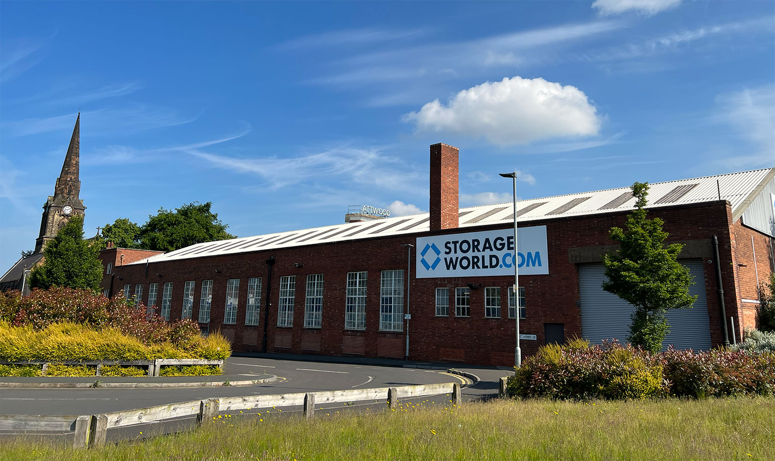 Storage World Branding & Signage - Howl & Bray